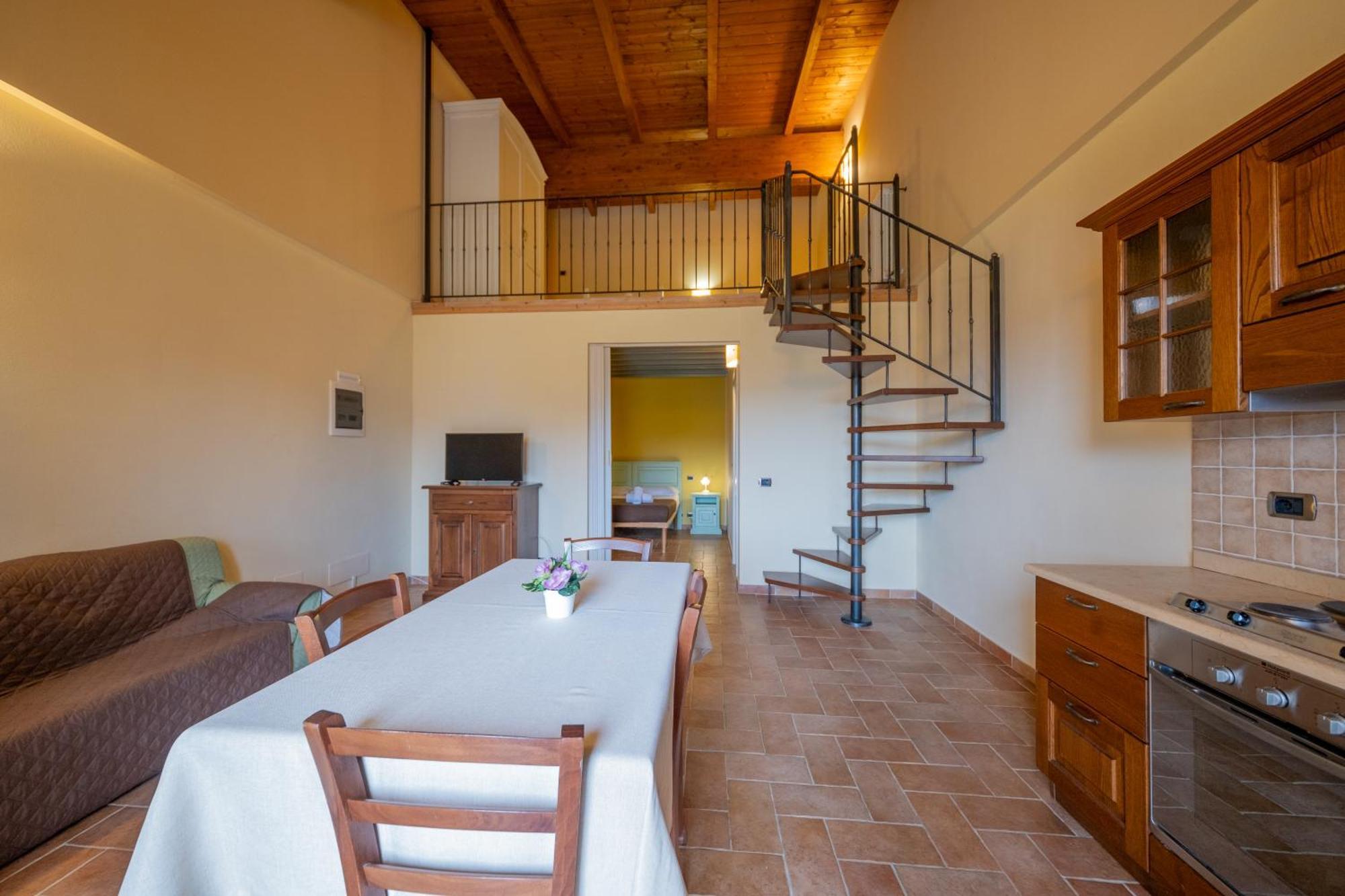 Agriturismo Borgo Biaia Camporgiano Ngoại thất bức ảnh