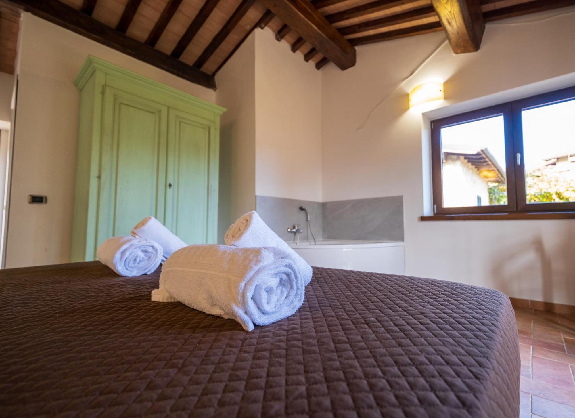 Agriturismo Borgo Biaia Villa Camporgiano Ngoại thất bức ảnh