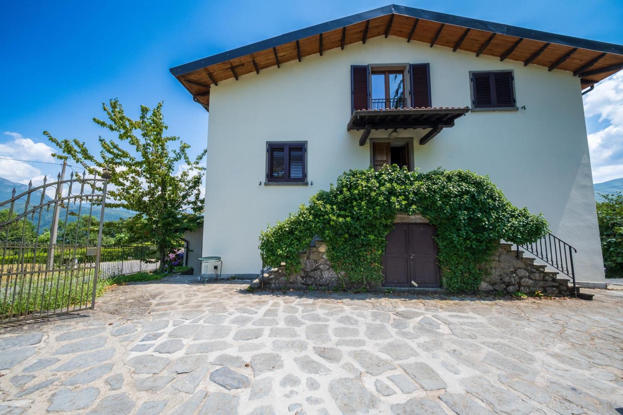 Agriturismo Borgo Biaia Villa Camporgiano Ngoại thất bức ảnh